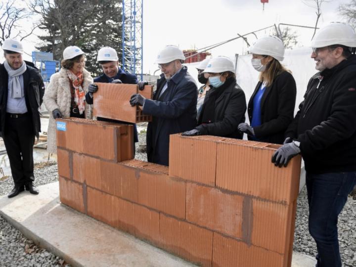 Première pierre ARVOR.jpg